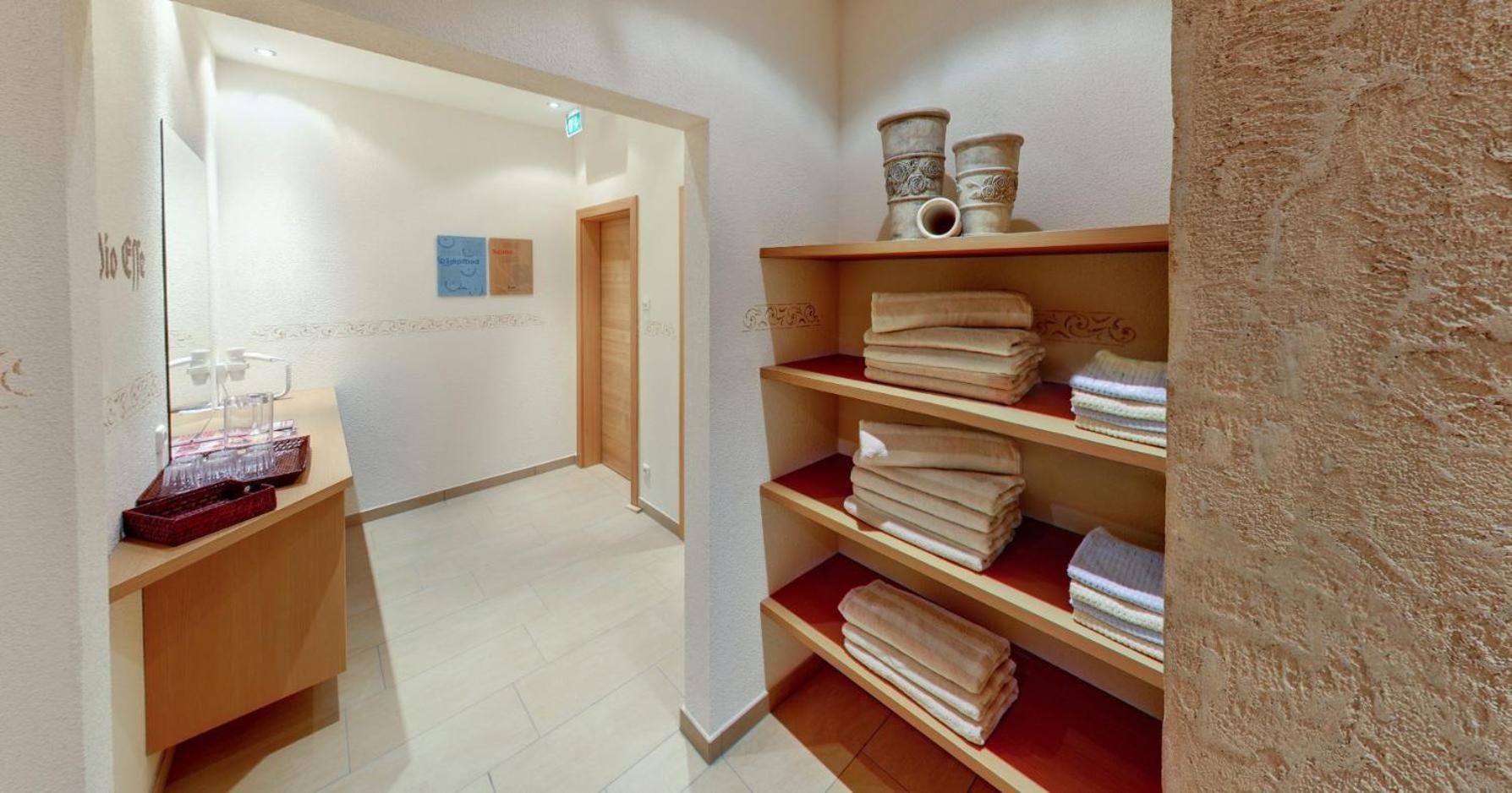 Appartements Am Burgsee Ladis Exterior photo